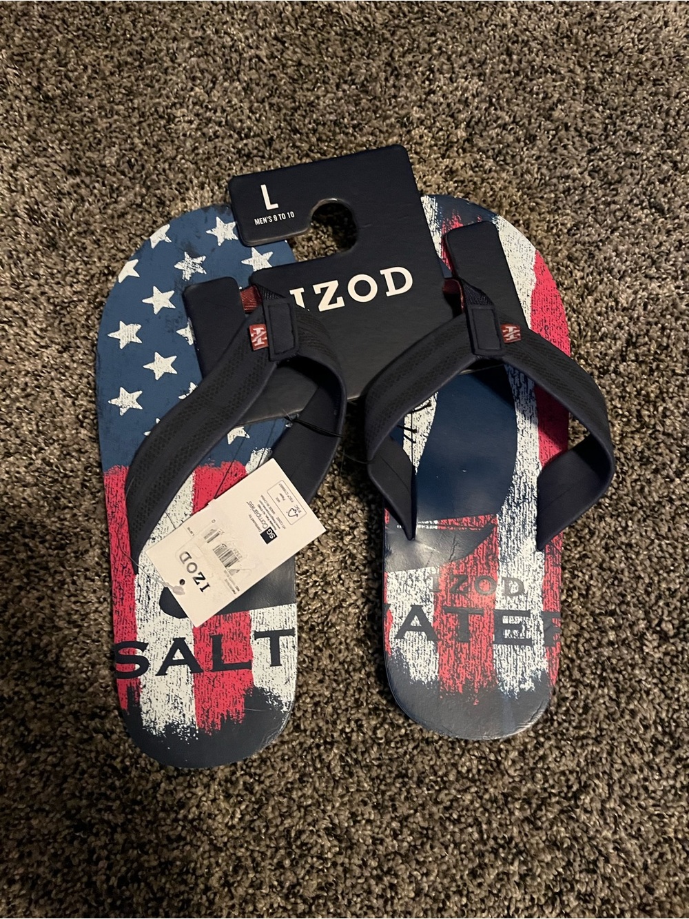 Men’s Izod flip flops